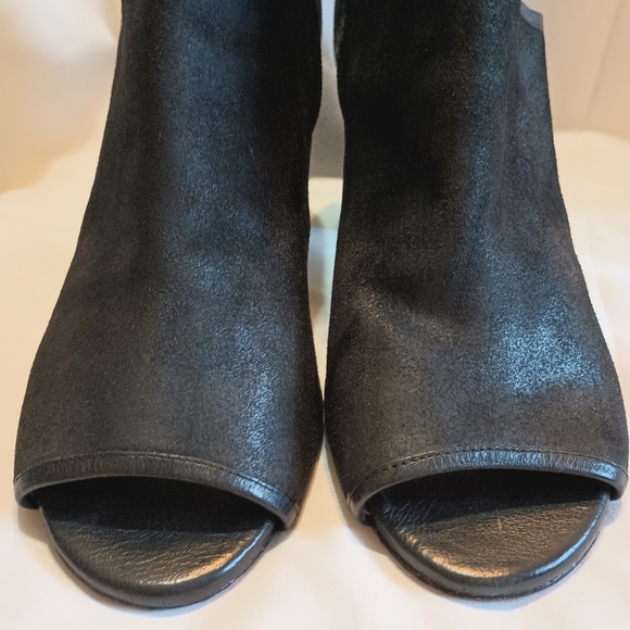 Donald J Pliner Kara Black Suede Womens Ankle Boots. Size 8M - Picture 5 of 15